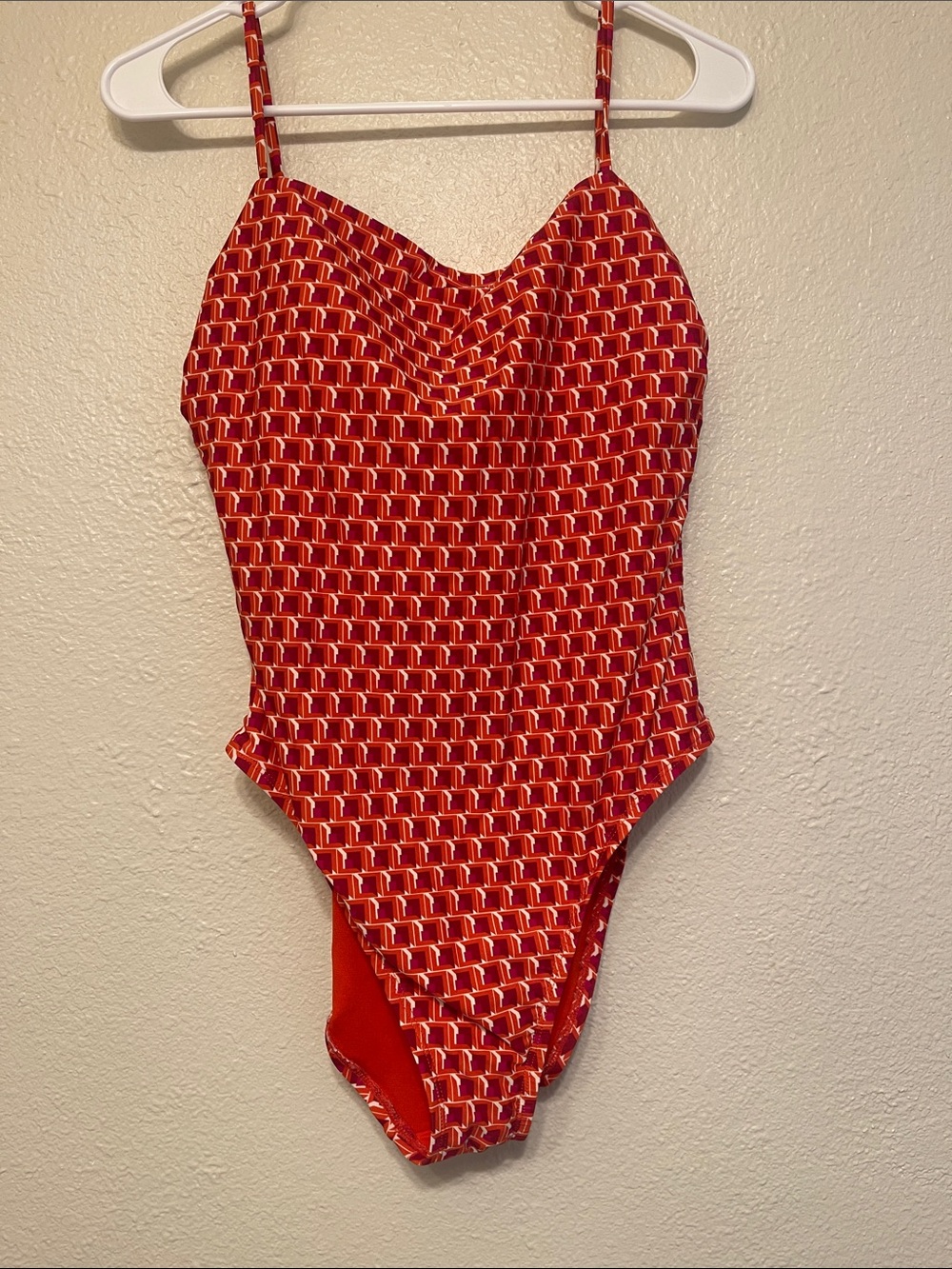 🌈 (5 for $15) Groovy pink and red one piece bathing suit, built in shelf bra